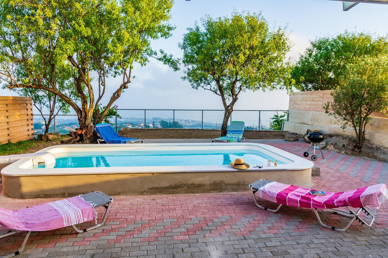 Vila Le Paradis D' Elli *
